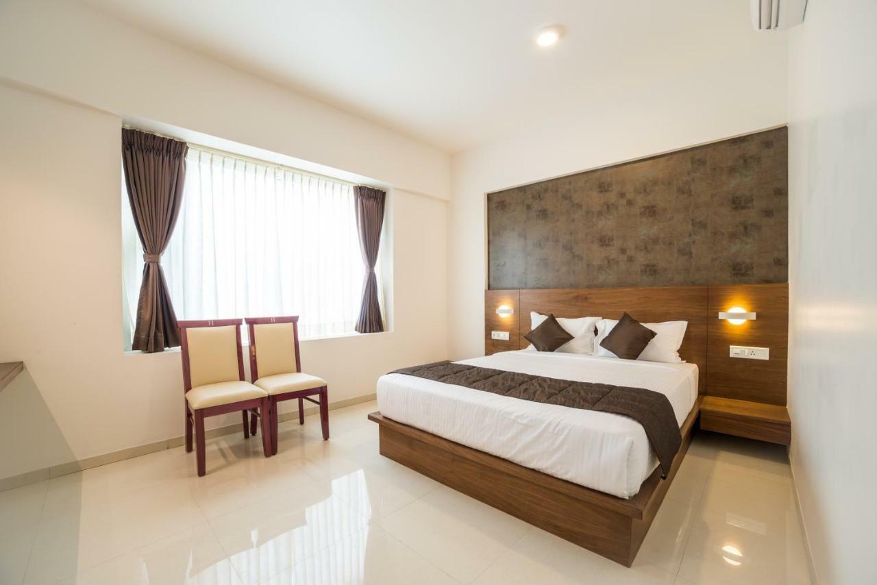 Heritage Inn Mysore Εξωτερικό φωτογραφία