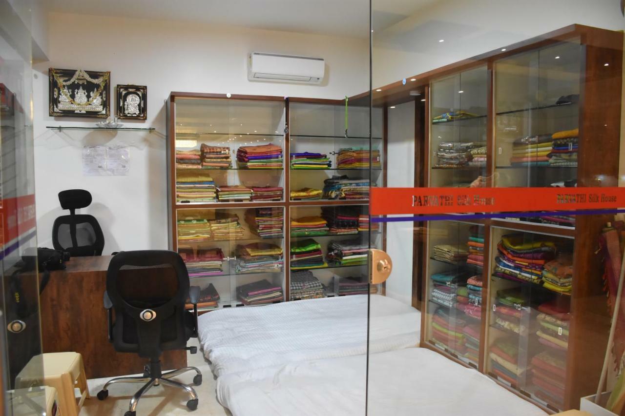 Heritage Inn Mysore Εξωτερικό φωτογραφία