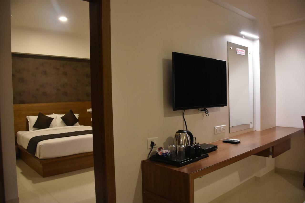 Heritage Inn Mysore Εξωτερικό φωτογραφία